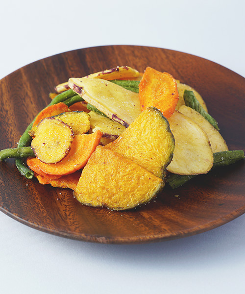 彩り野菜チップス［黒トリュフ塩］