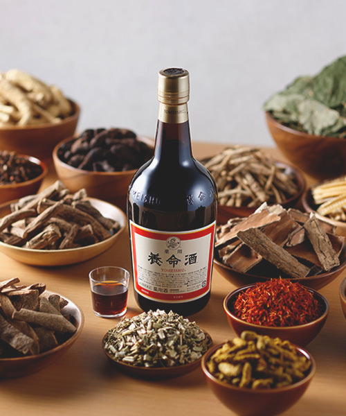 新年の贈り物 薬用養命酒（700mL）［第2類医薬品］ ＜公式＞養命酒製造の - ドリンク剤・ビタミン剤・活力剤